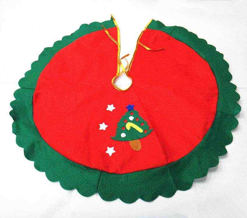 Red and green Christmas tree skirt with tree and star decorations, soft fabric, scalloped edge